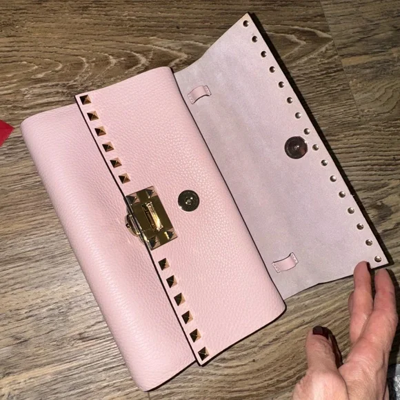Authentic Valentino Rockstud clutch/crossbody bag. - Picture 12 of 16